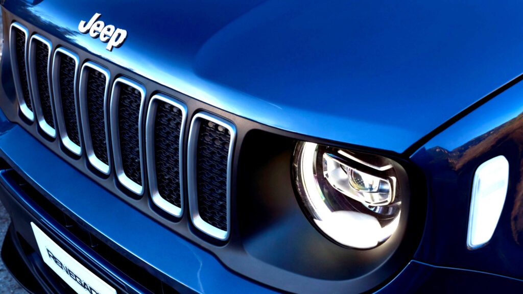 Jeep의 다음 레니게이드가 결국 전기차로 전환되지는 않을 것입니다