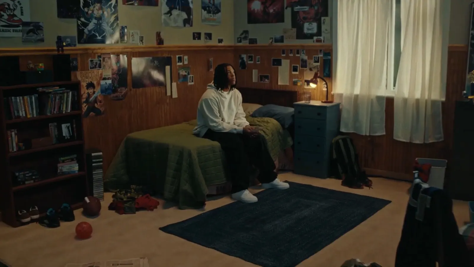 사내 크리에이티브 팀이 AI를 수용하는 Rocket의 새로운 NFL 캠페인 살펴보기