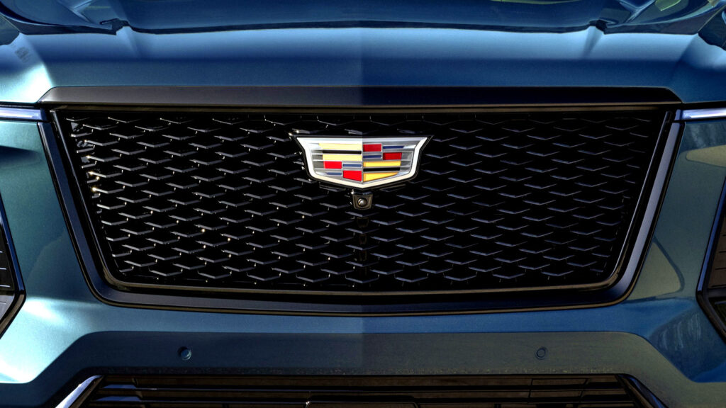 GM은 미국에서 더 많은 휘발유 자동차를 만들기 위해 5억 달러를 추가로 투입