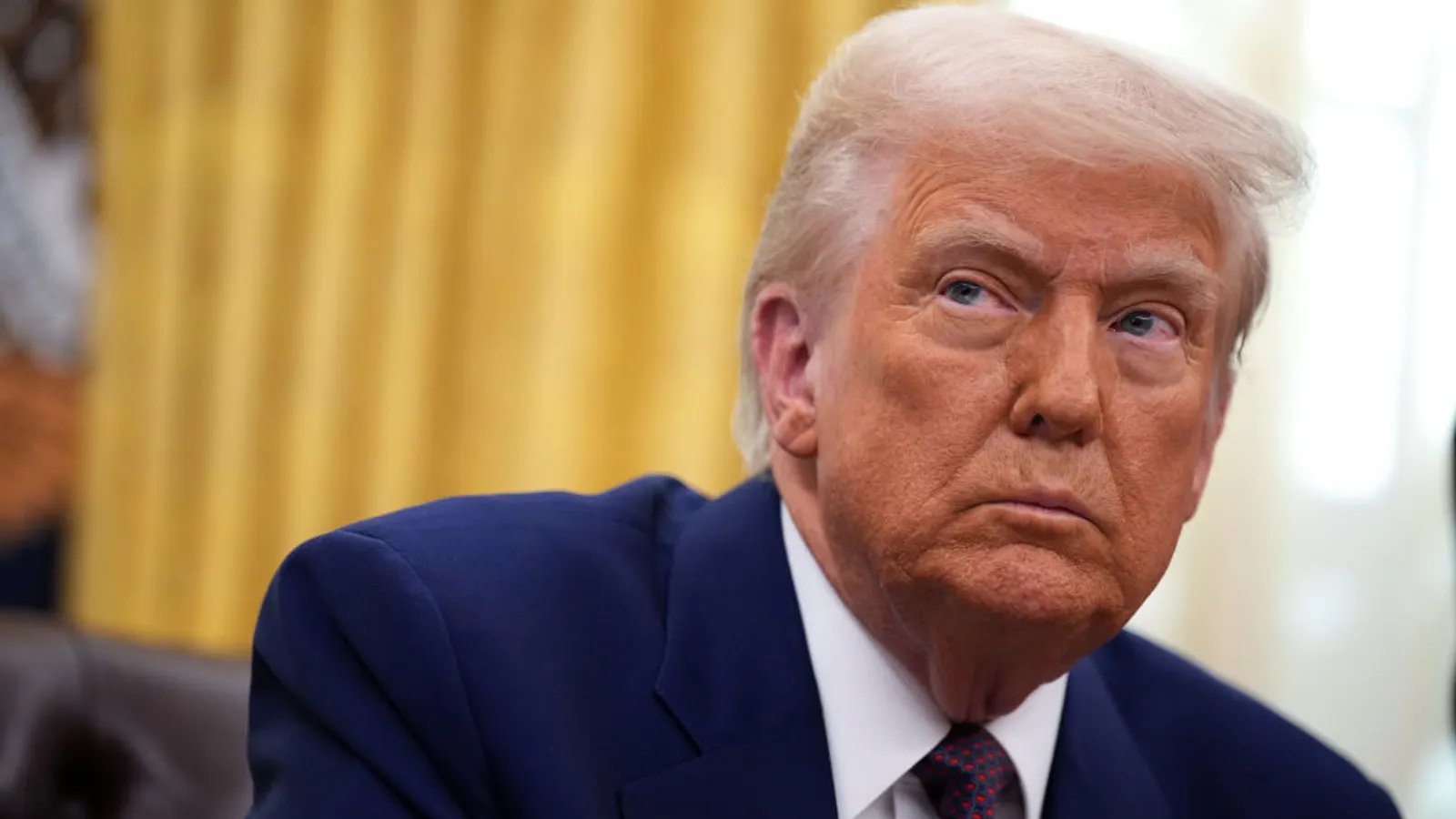 한 주 검토: 트럼프의 협약에 2개의 대학이 자원 봉사