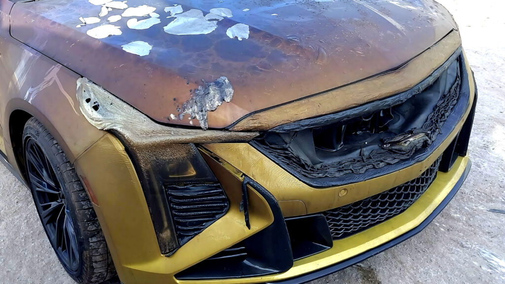 Charredillac Blackwing은 3,000마일에 도달하기 전에 너무 익었습니다