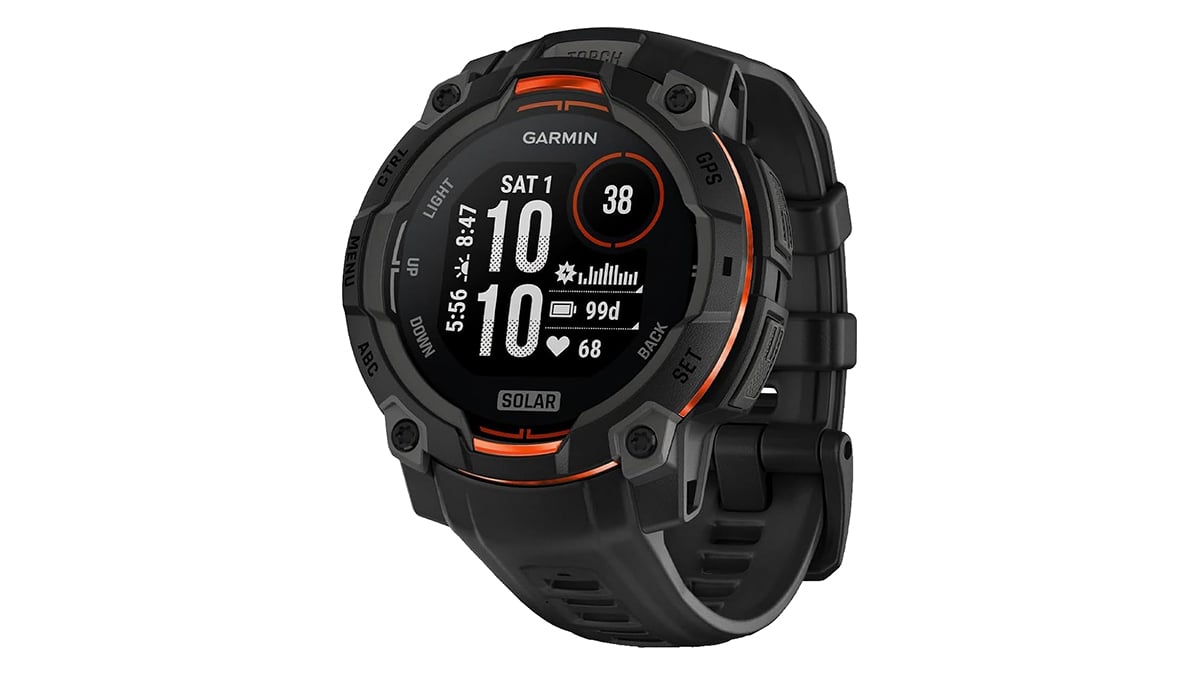 저는 Garmin Instinct 3 Solar를 매일 착용하고 있으며 현재 블랙 프라이데이를 맞아 25% 할인을 받고 있습니다