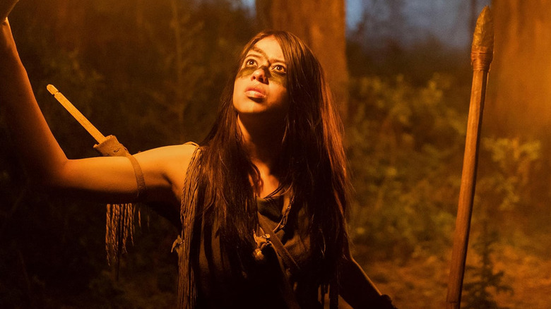 Amber Midthunder의 Naru가 Predator: Badlands로 돌아오지 않은 이유