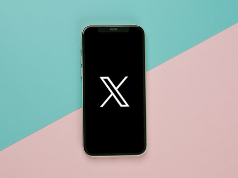 좋아요가 많을수록 클릭도 늘어나나요? 소셜 광고 현장 실험의 증거