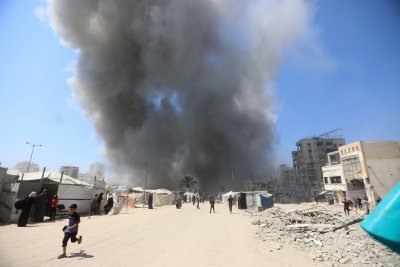 이스라엘의 가자지구 공습으로 최소 33명의 팔레스타인인이 사망하고 88명이 부상당했습니다