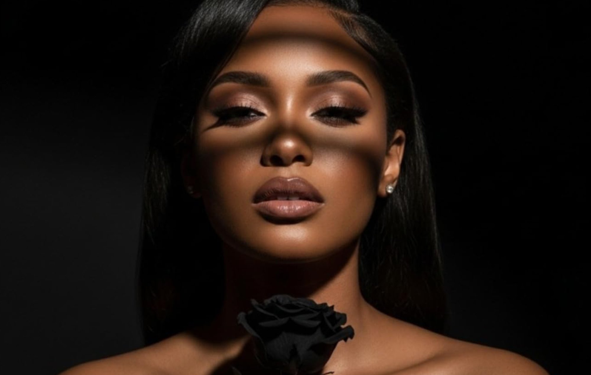 논쟁의 여지가 있는 빌보드 차트에 오른 AI 아티스트 Xania Monet의 창작자: "나는 그녀를 다시