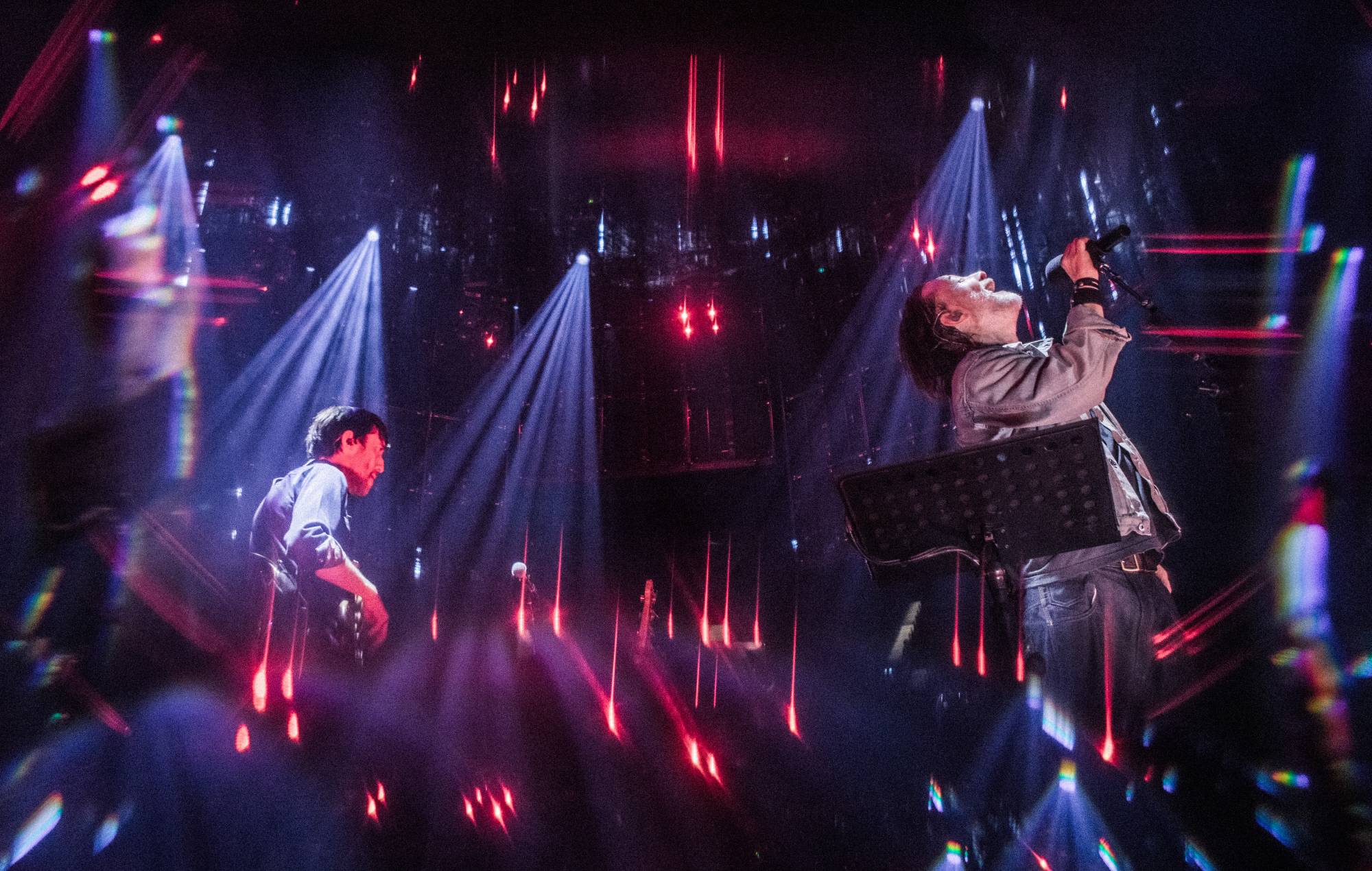 라디오헤드의 런던 라이브: 관대하고 본능적인 히트 퍼레이드(일종의)