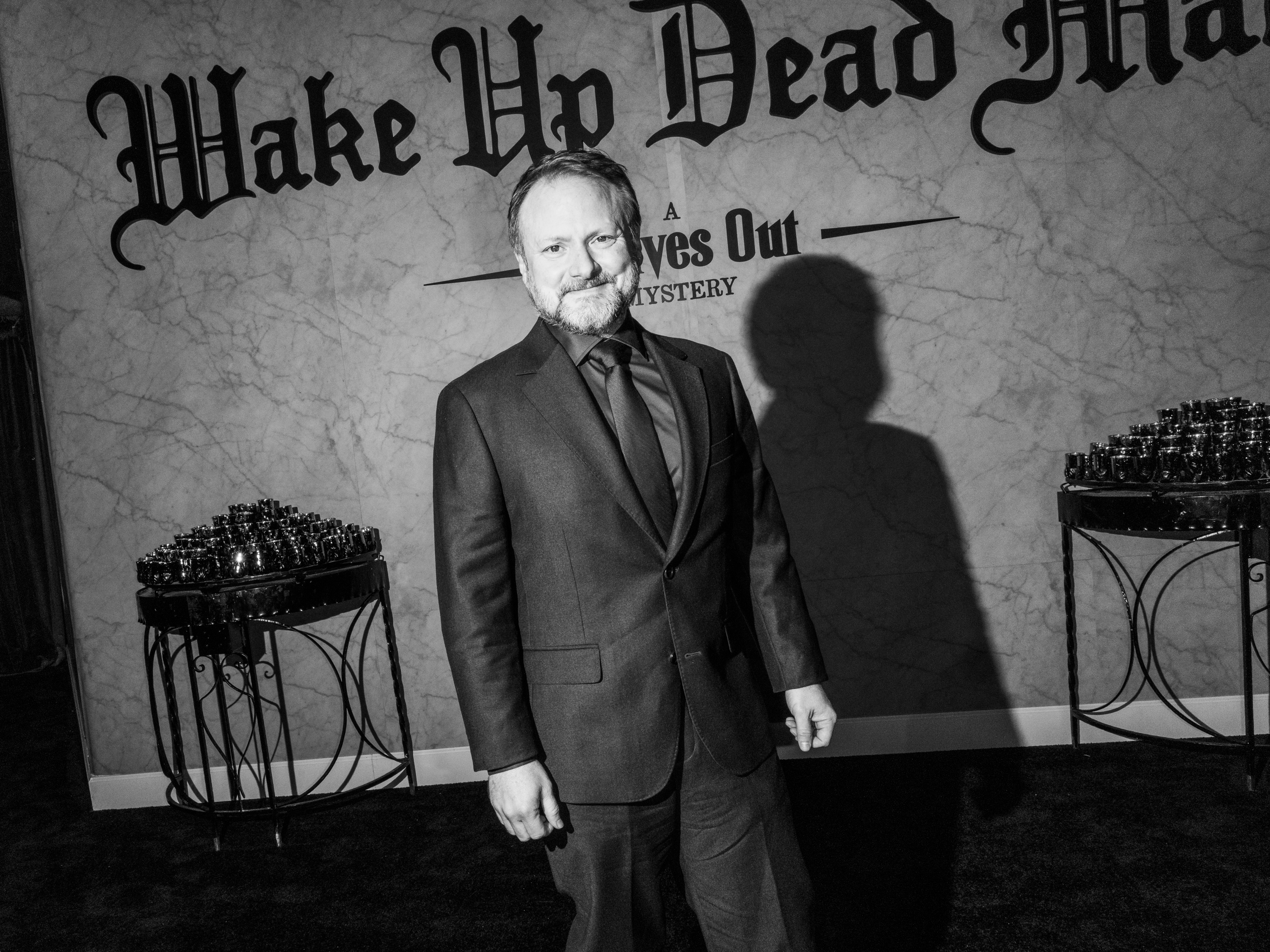 Rian Johnson은 Knives Out에 대한 계획이 없습니다