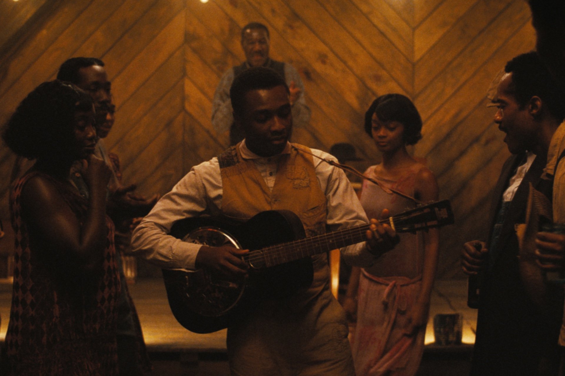 보고서: 넷플릭스가 워너 브라더스(Warner Bros.)를 인수하면 영화를 극장에 계속 상영할 예정