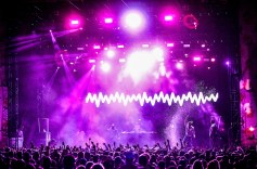 도널드 글로버는 뇌졸중으로 인해 지난해 Childish Gambino 투어를 취소했다고 밝혔습니다