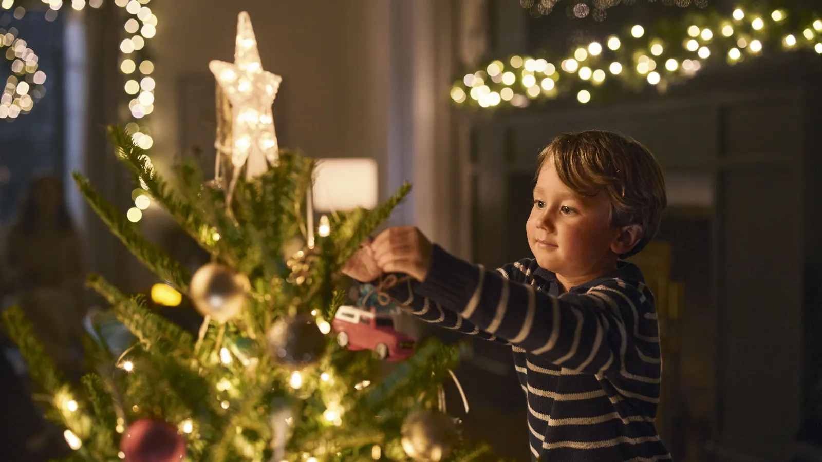 Home Depot의 진심 어린 휴일 광고는 크리스마스 트리 농부를 소개합니다