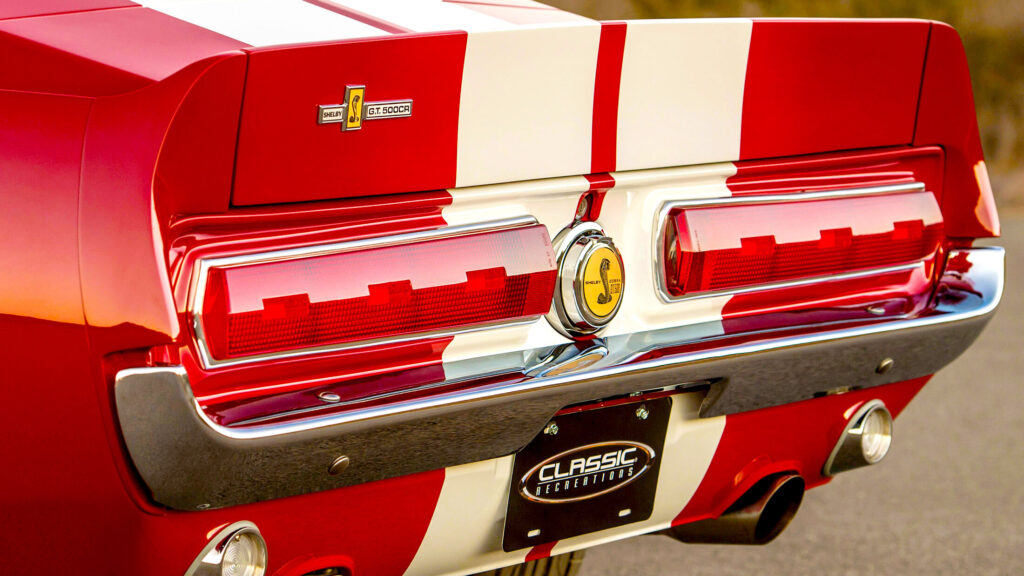 라이벌 빌더가 파산에서 구한 유명한 머스탱 Restomodder