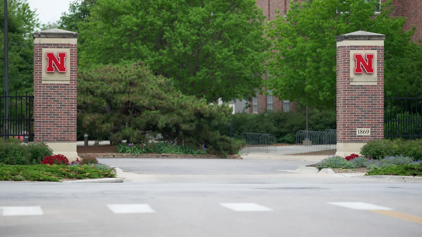 네브라스카 대학교-링컨 위원회는 대부분의 학업 프로그램 삭감을 반대합니다