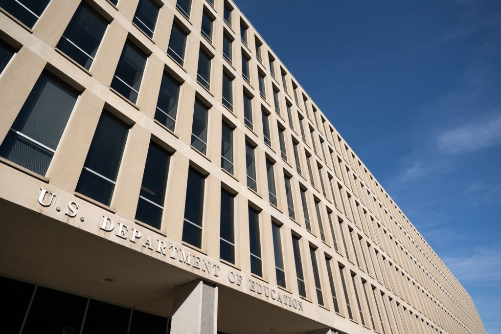 워렌, ED 해체에 대한 조사 요청