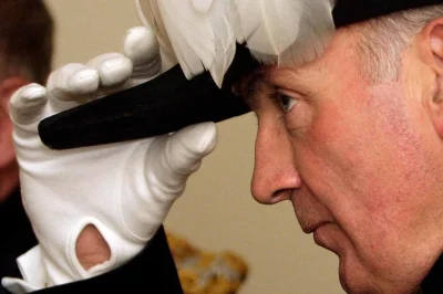 영국 하원 의원 2명 로비 활동 혐의로 정직 처분