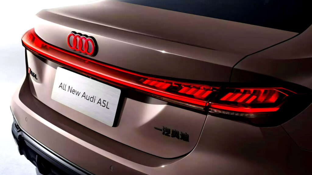 플래그십이 사라지면서, 휠베이스가 긴 세단을 수용해야 할까요?