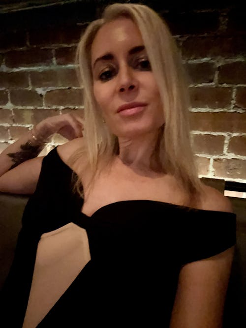 내 데콜테에 있는 태양 반점을 최소화하기 위해 BBL HEROic을 얻었습니다