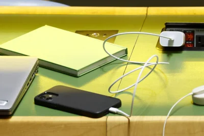 일부 화면 시간은 어린이에게 건강할 수 있다는 연구 결과