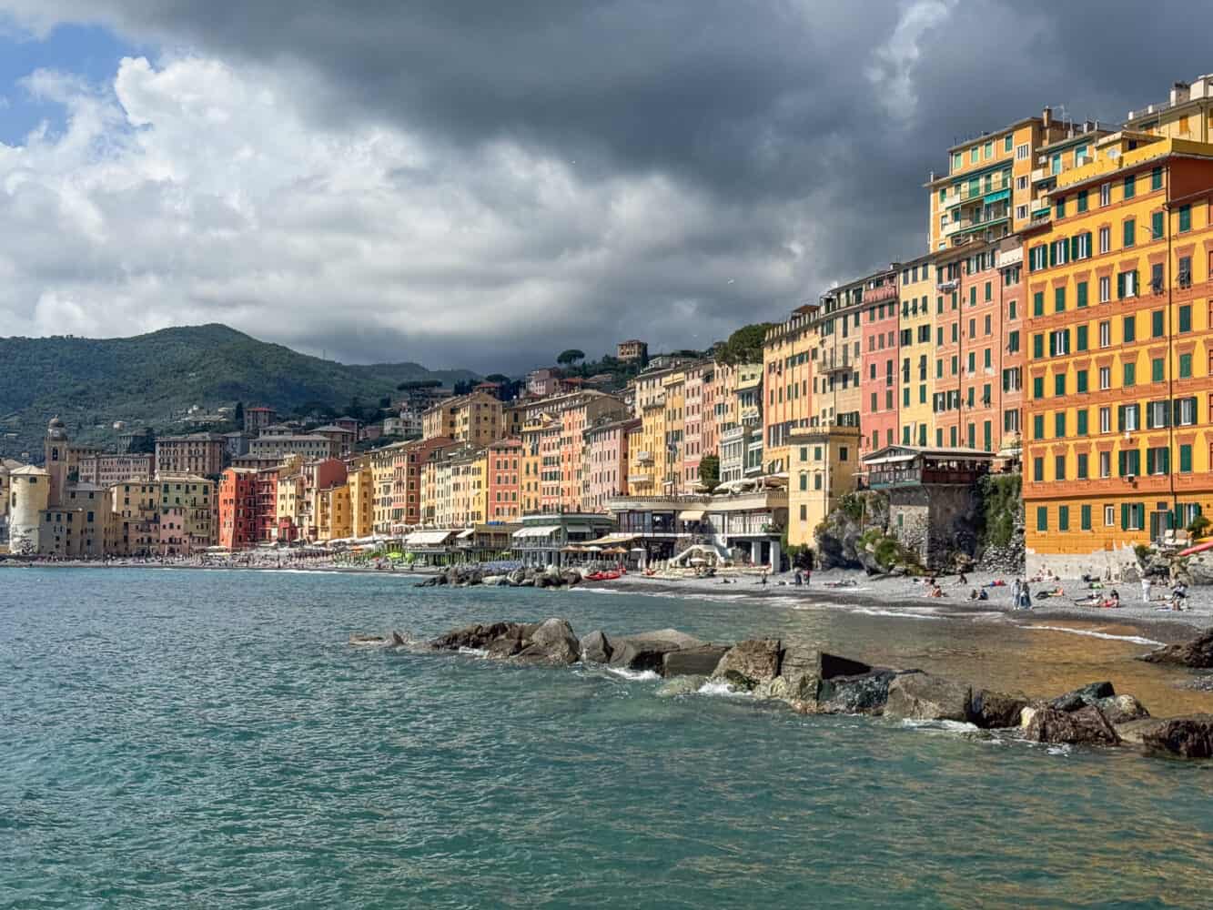 이탈리아 카모글리 여행 가이드: 이탈리아 리비에라에서 우리가 가장 좋아하는 마을