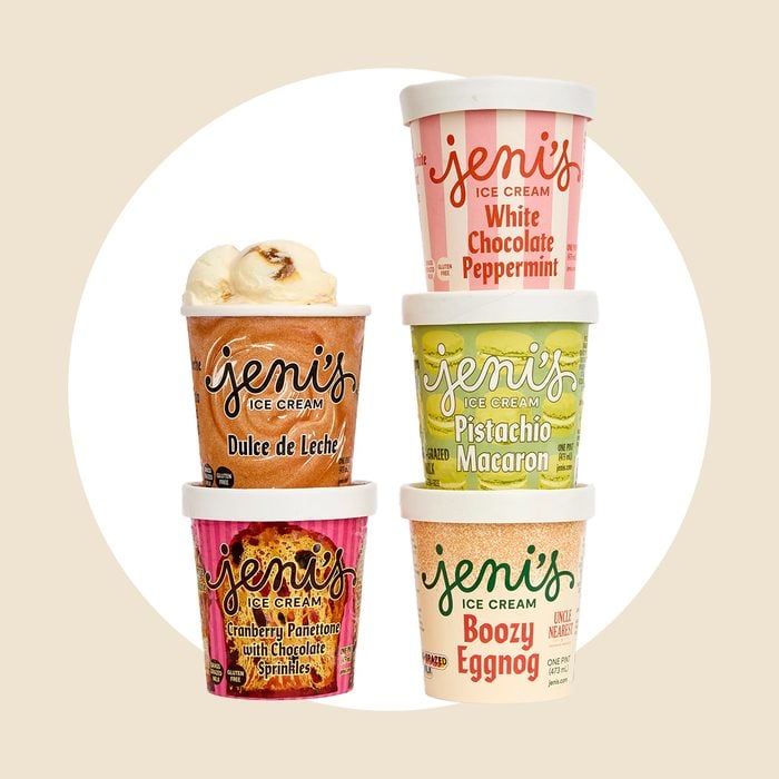 뉴 제니의 홀리데이 아이스크림 맛을 먹어봤는데 확실히 메리트 있는 승자가 한 명 있었습니다